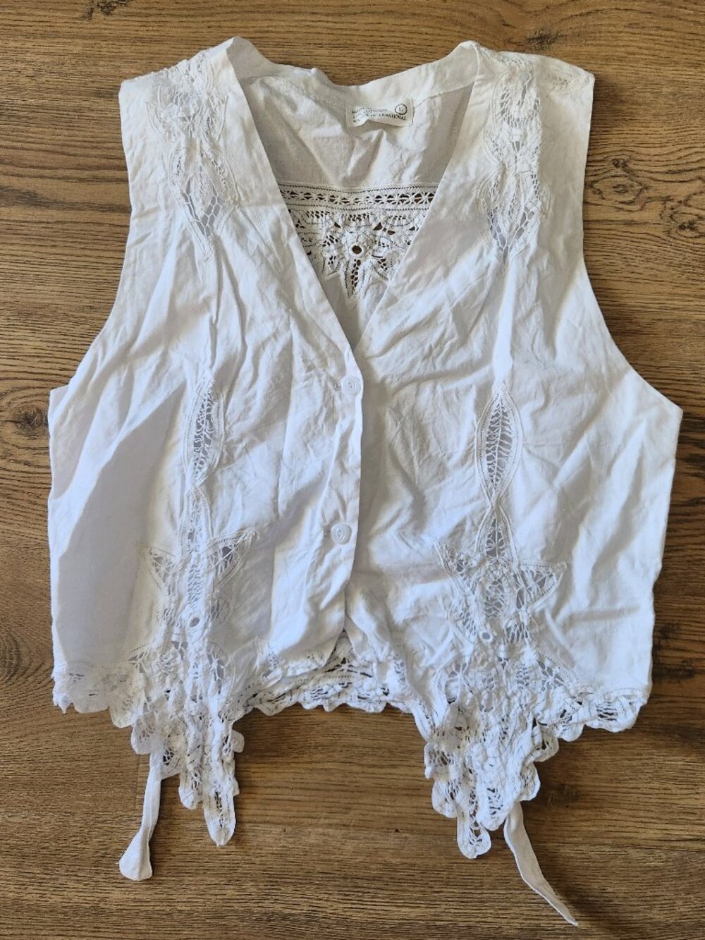 Vintage White Lace Sleeveless Top